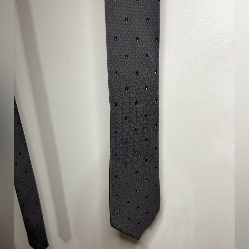 Elegant Blue silk Patterned Men's Tie